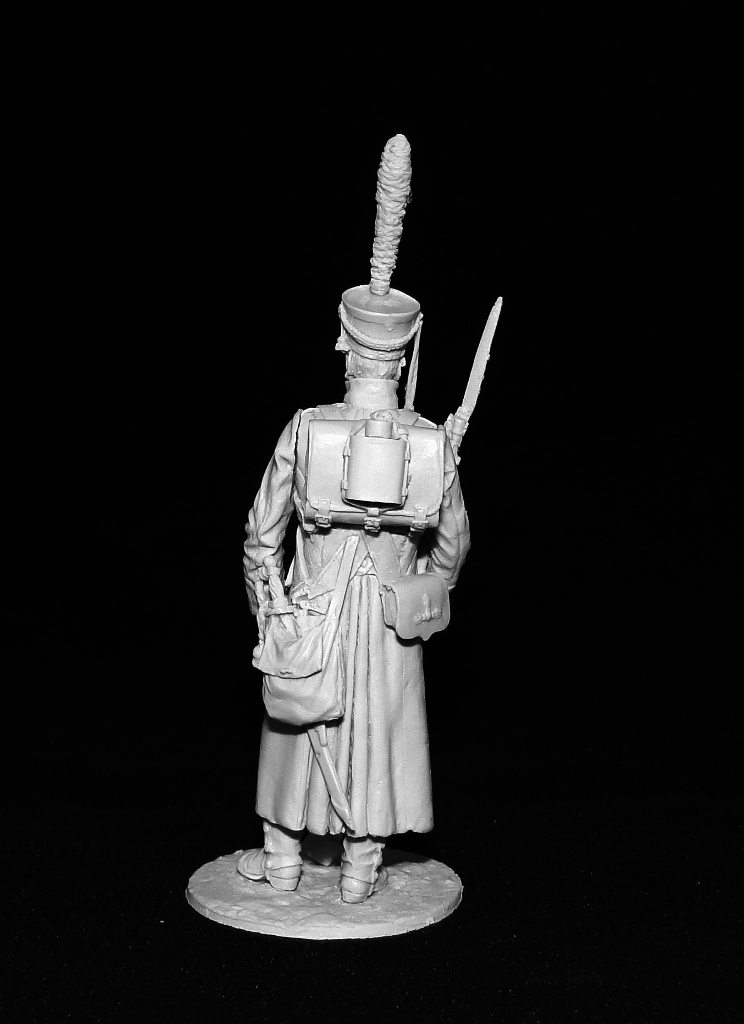 CHM-54155(M). Русский гренадер в шинели,  1812-14 гг. 54 мм. Материал –  белый металл. Chronos Miniatures