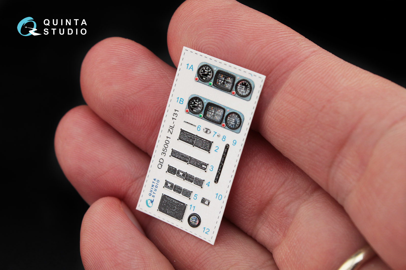 QD35001 1:35 3D Декаль интерьера кабины  для семейства ЗиЛ-131 (для любых  моделей)