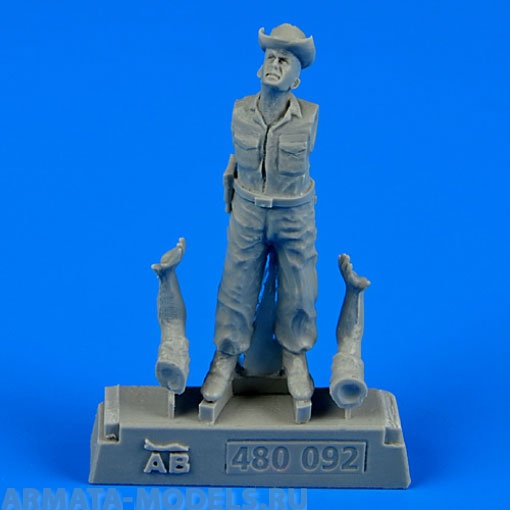 480092AERO  Фигура USAF Maintenance Crew - Farm Gate Operation Vietnam War 1965-1973 1/48 AEROBONUS