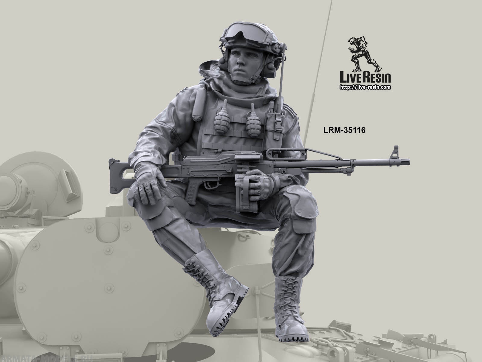 LRM35116 Современные Российские солдаты на броне БМП, Танка - пулеметчик с Печенег Live Resin