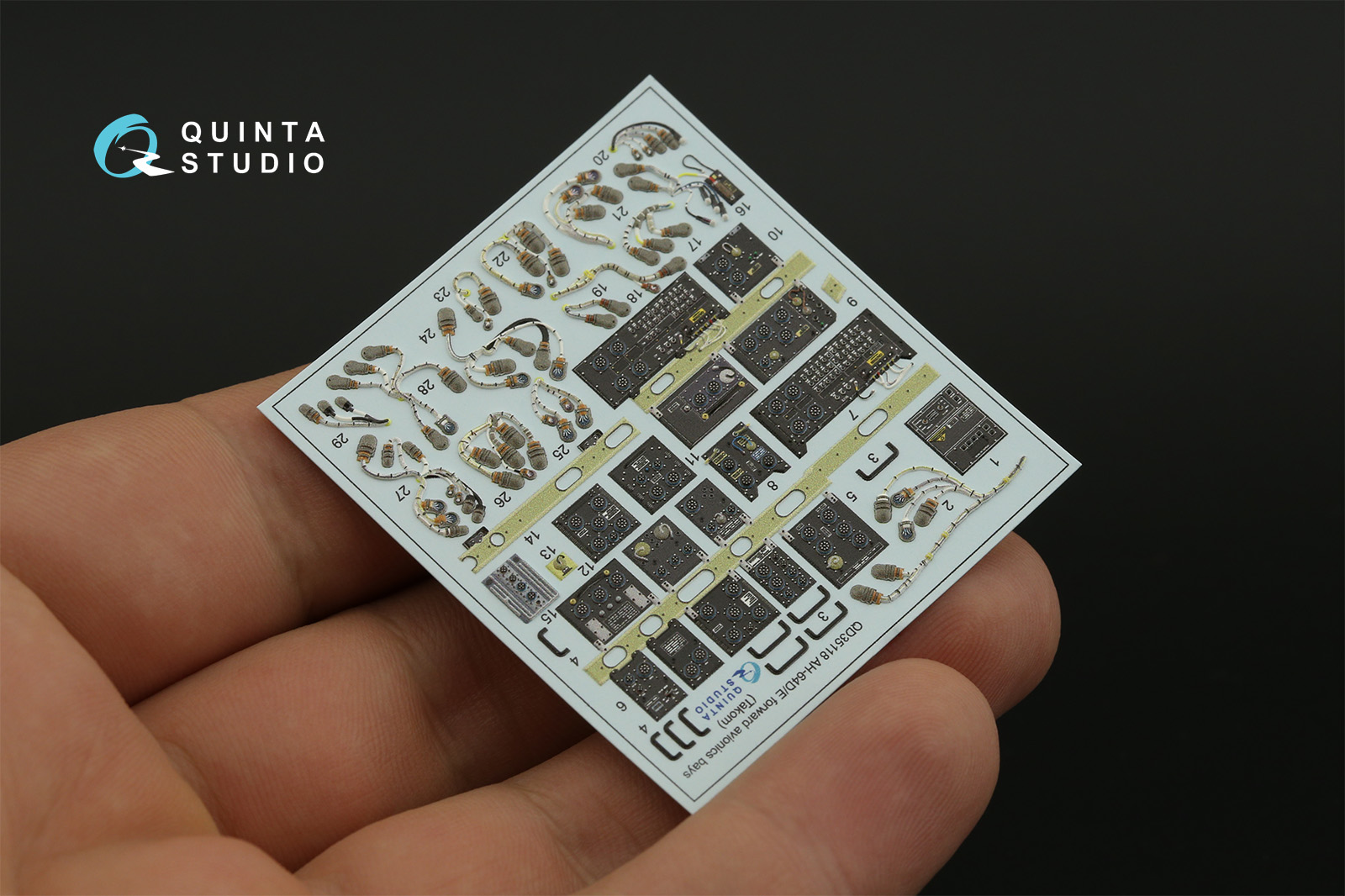 QD35118 3D Декаль интерьера кабины AH-64D Расширенные передние отсеки авионики(Takom)