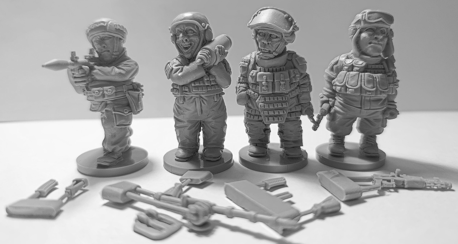 CHM-50.16. Шаржевая миниатюра. Вооруженные силы России. В комплекте 4 фигуры. 50 мм. Материал - смола. Chronos Miniatures