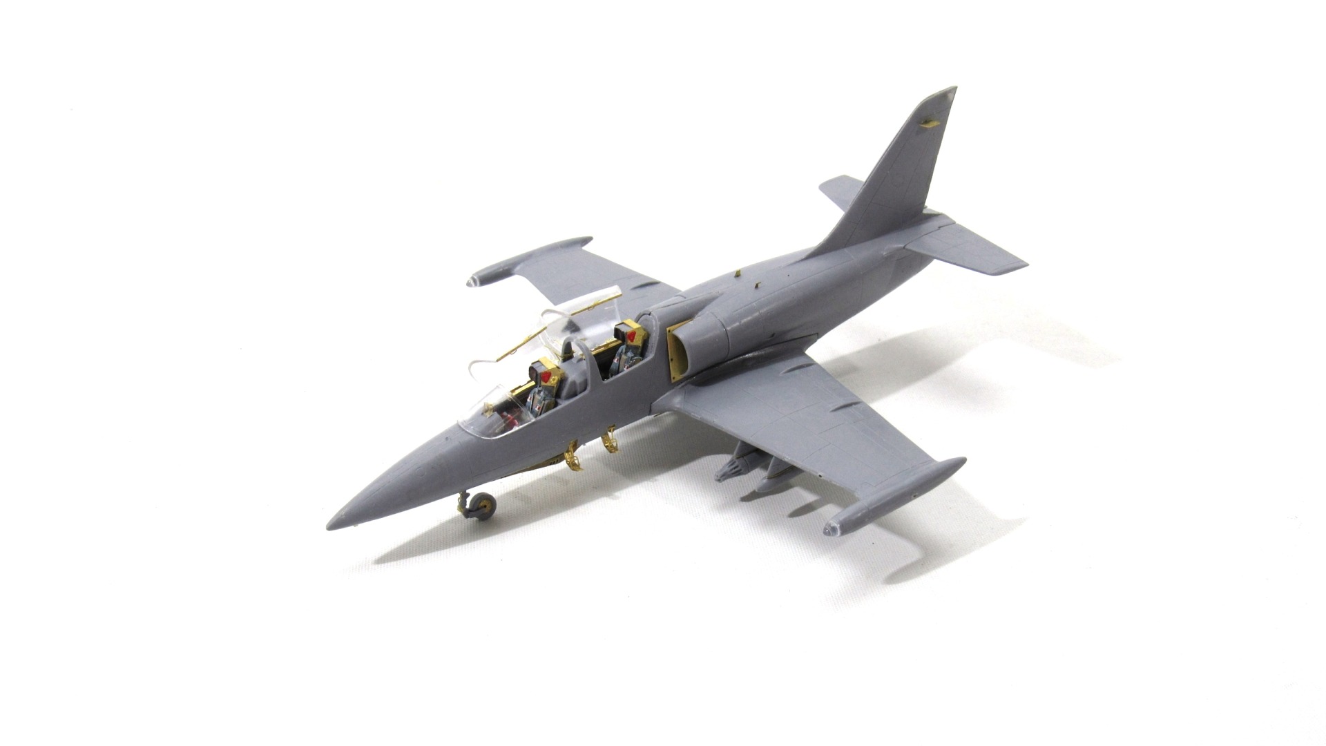 MD 072047 L-39 Albatros (South front, Моделист, Eduard)