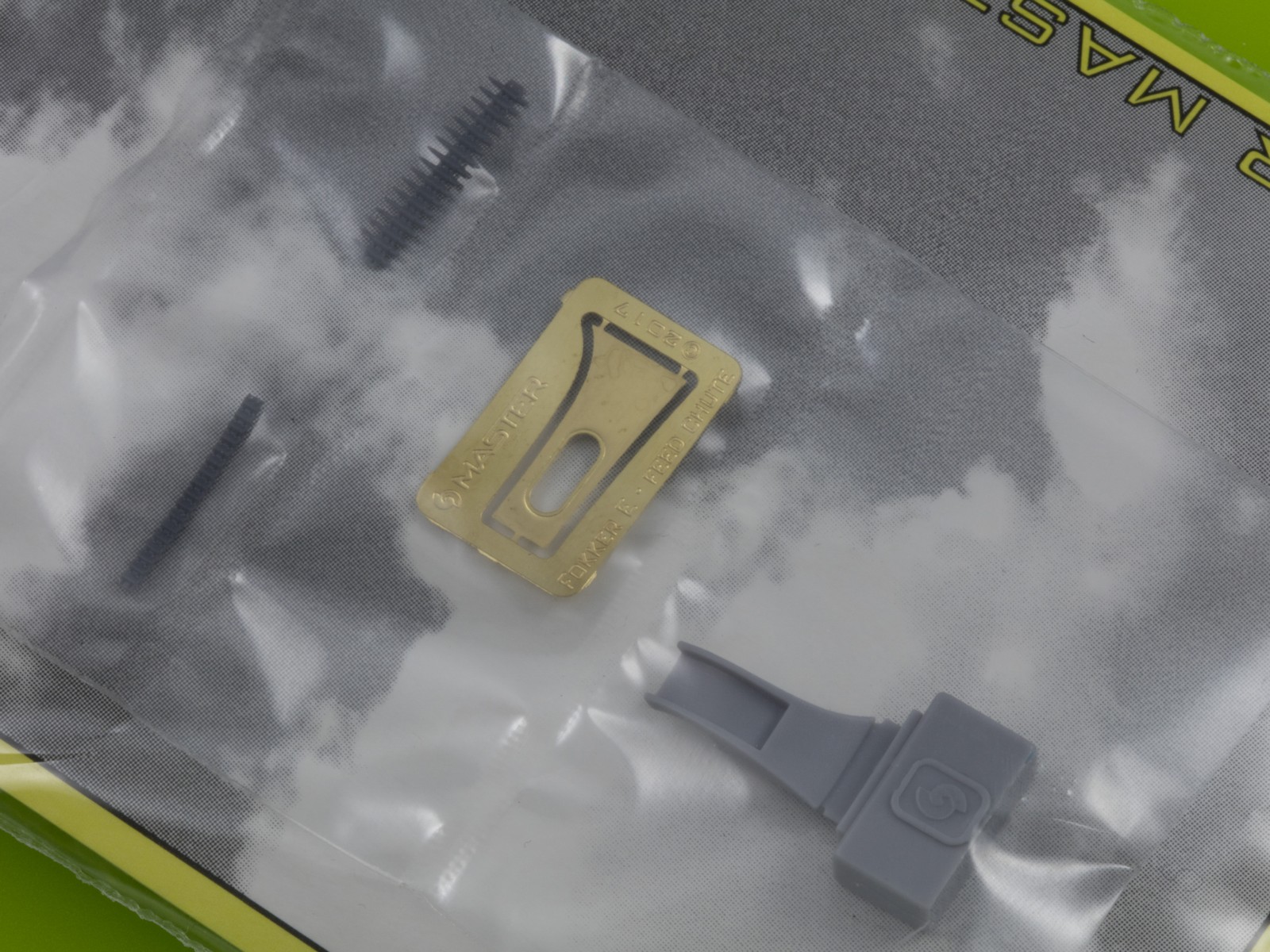 AM-32-105 Fokker E.II / E.III (Early) - лоток подачи боеприпасов с ремнем для LMG 08 Spandau (для комплекта Wingnut Wings)