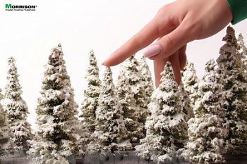 012ez001 Реалистичные зимние ели  для макетов и диорам. Набор 5 штук.