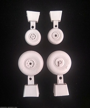 AM3554 Колеса для Ми-24 1/35