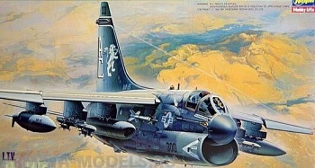 07014 Самолет A-7E Corsair II P14