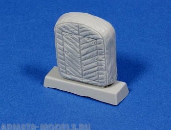 RE35-138 Дополнение для моделей Cooler mask with Canvas Cover for Mercedes 4500
