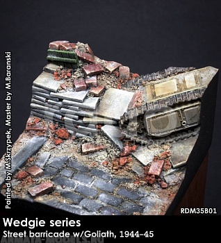 RDM35B01 Уличная баррикада с Голиаф  Street barricade w/Goliath, 1944-45