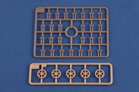 84555  Танк Soviet T-60 Light Tank Hobby Boss